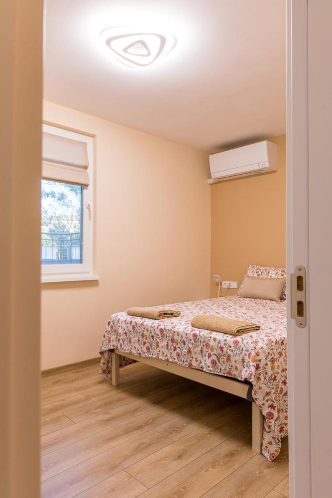 Comfy Home In The Heart Of Burgas ภายนอก รูปภาพ